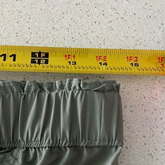 NWOT Free People Wild Short Olive Grey Olive S Water Repellent Lightweight Mid - Picture 8 of 11